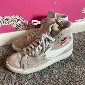 NIKE BLAZER WOMANS 7